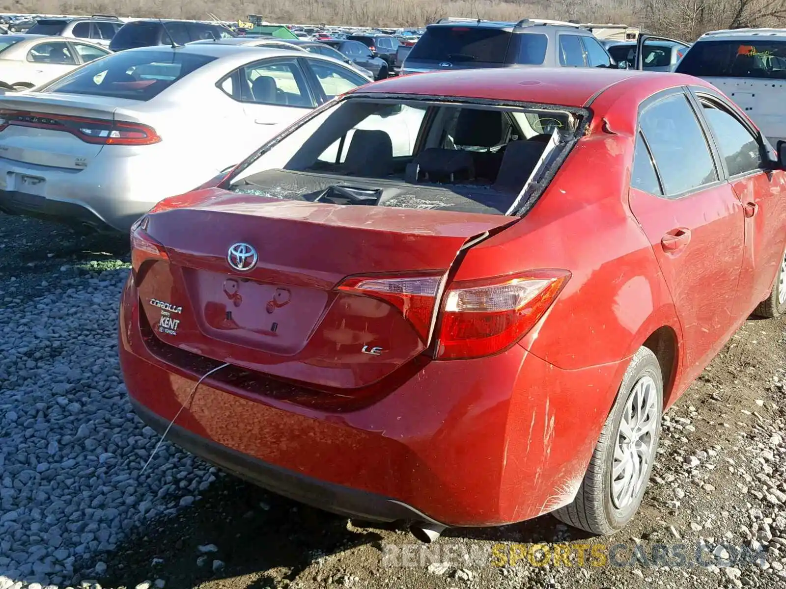 4 Photograph of a damaged car 2T1BURHE4KC138201 TOYOTA COROLLA 2019