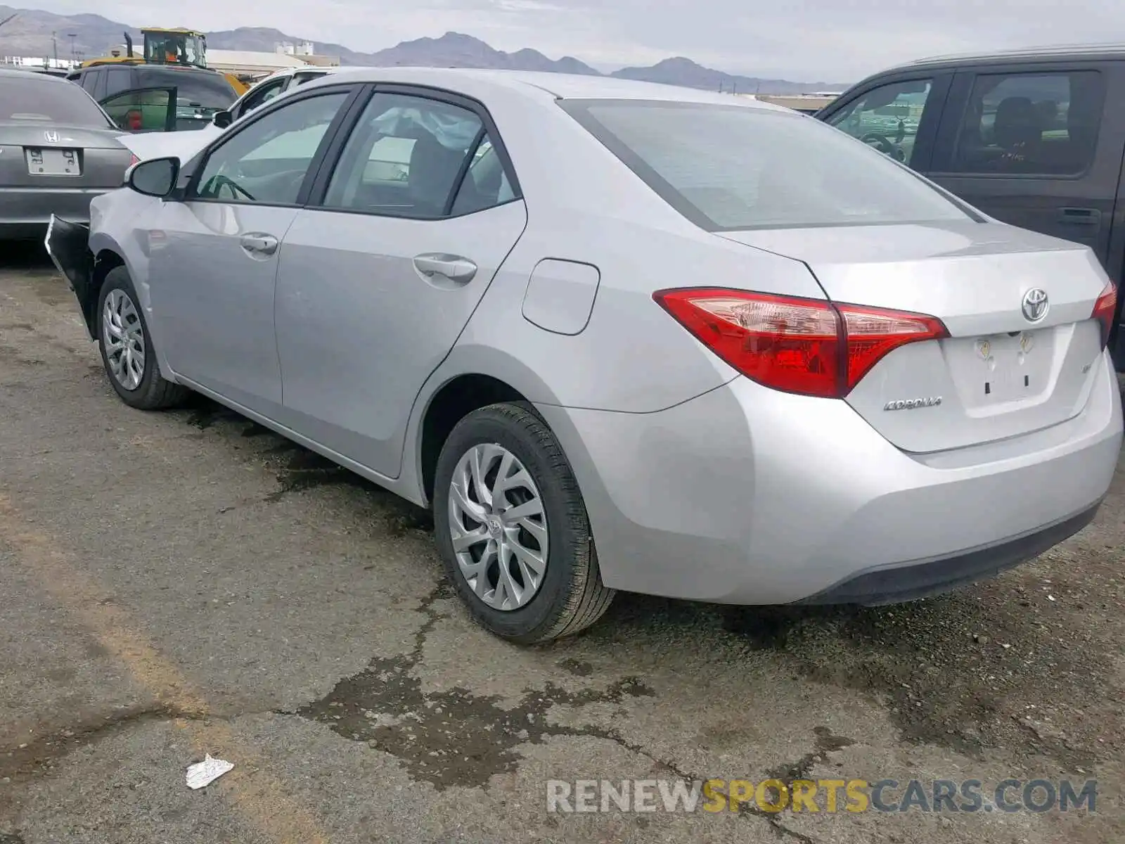 3 Photograph of a damaged car 2T1BURHE4KC138537 TOYOTA COROLLA 2019