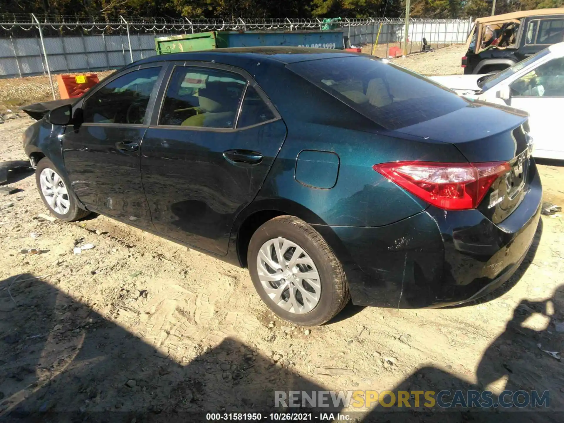 3 Photograph of a damaged car 2T1BURHE4KC138957 TOYOTA COROLLA 2019