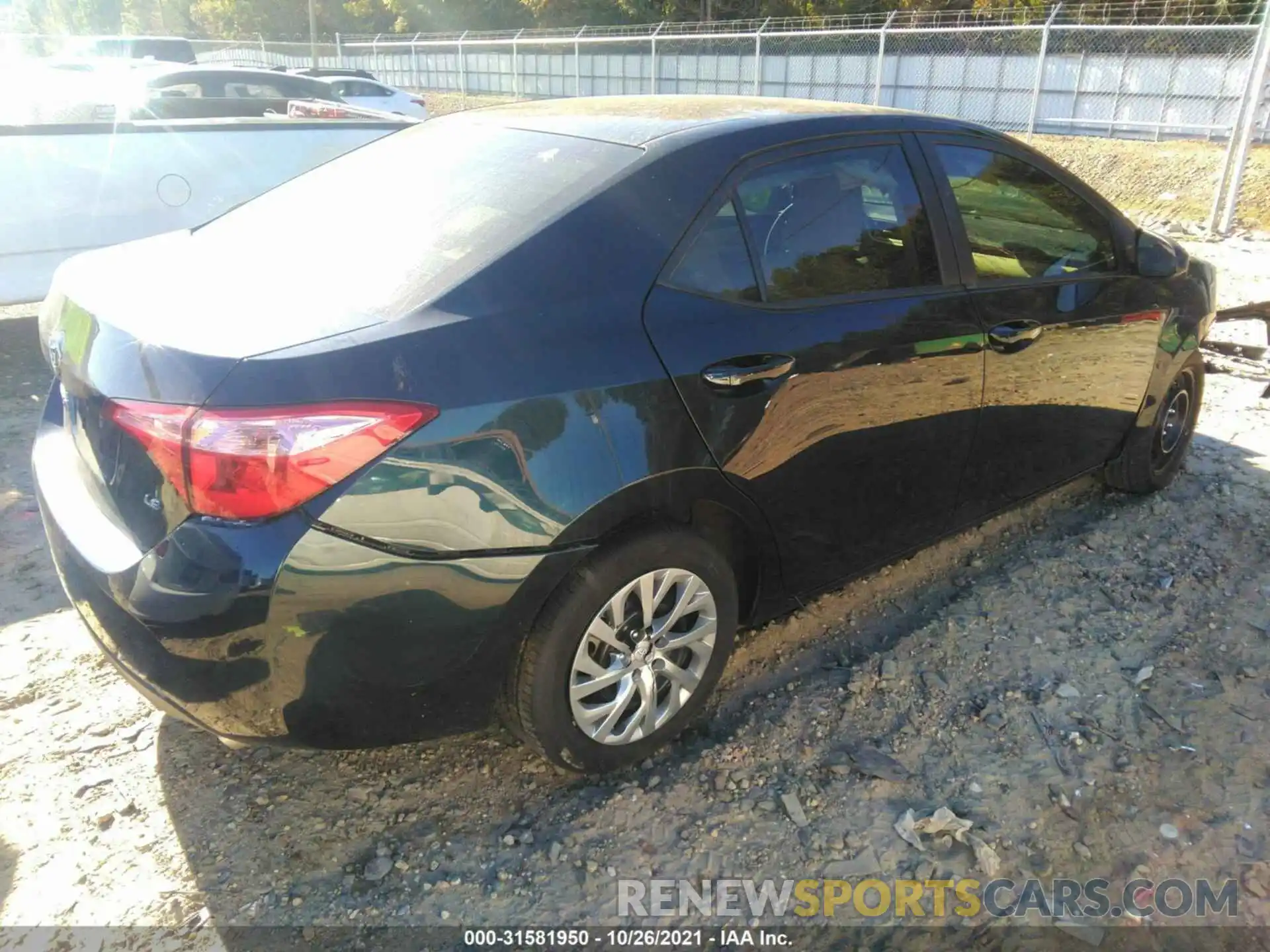 4 Photograph of a damaged car 2T1BURHE4KC138957 TOYOTA COROLLA 2019