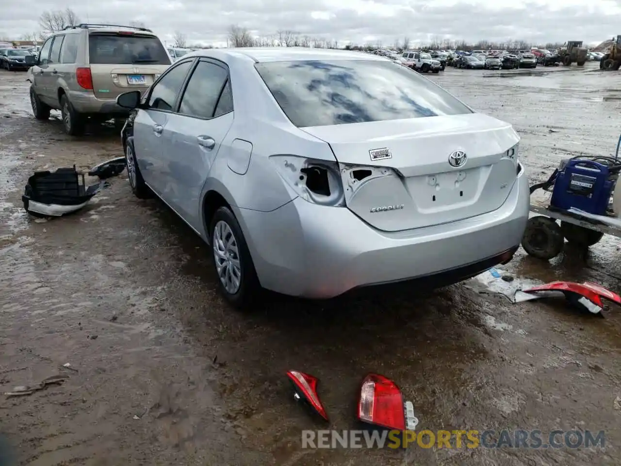 3 Photograph of a damaged car 2T1BURHE4KC139347 TOYOTA COROLLA 2019