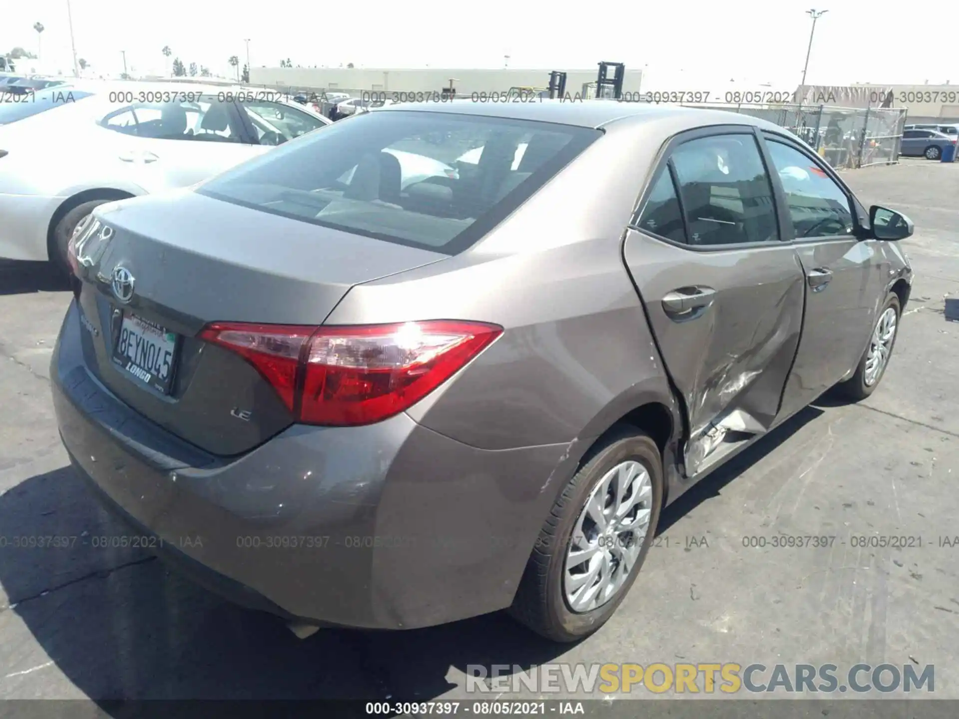 4 Photograph of a damaged car 2T1BURHE4KC139459 TOYOTA COROLLA 2019