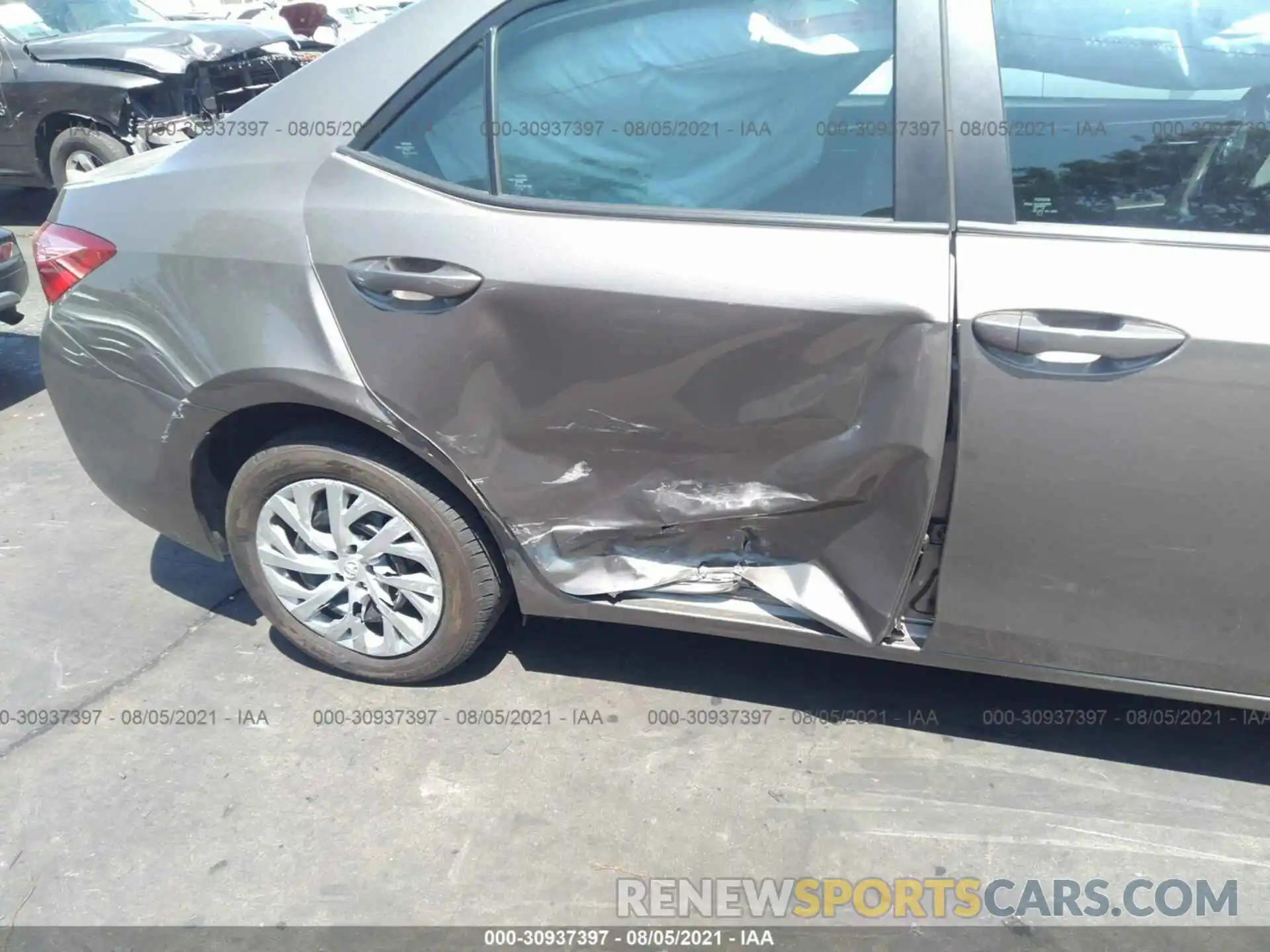 6 Photograph of a damaged car 2T1BURHE4KC139459 TOYOTA COROLLA 2019