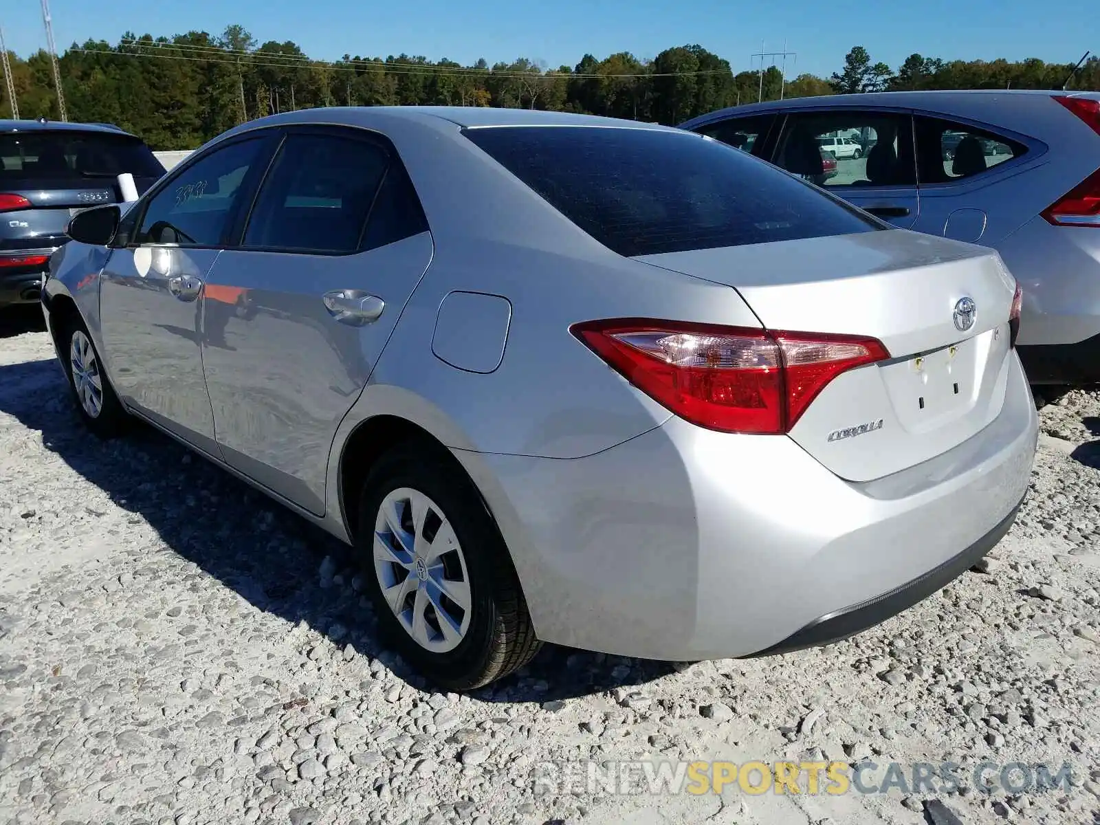 3 Photograph of a damaged car 2T1BURHE4KC140286 TOYOTA COROLLA 2019