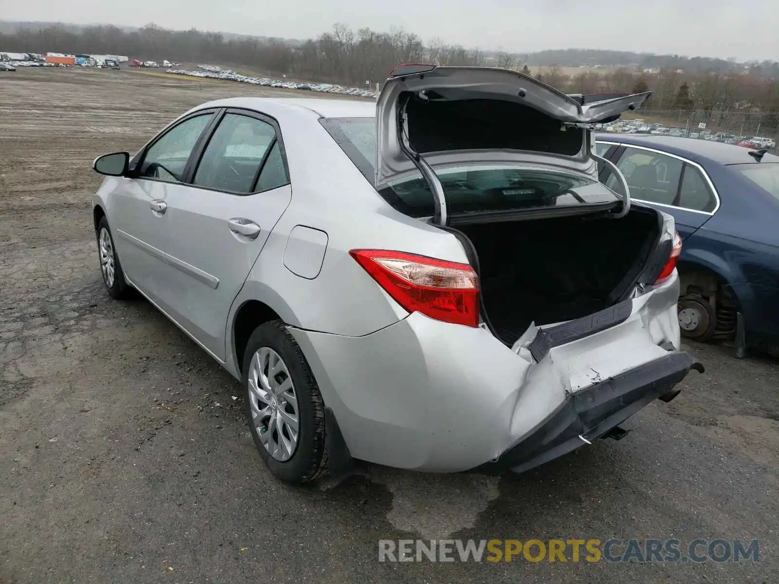 3 Photograph of a damaged car 2T1BURHE4KC141034 TOYOTA COROLLA 2019