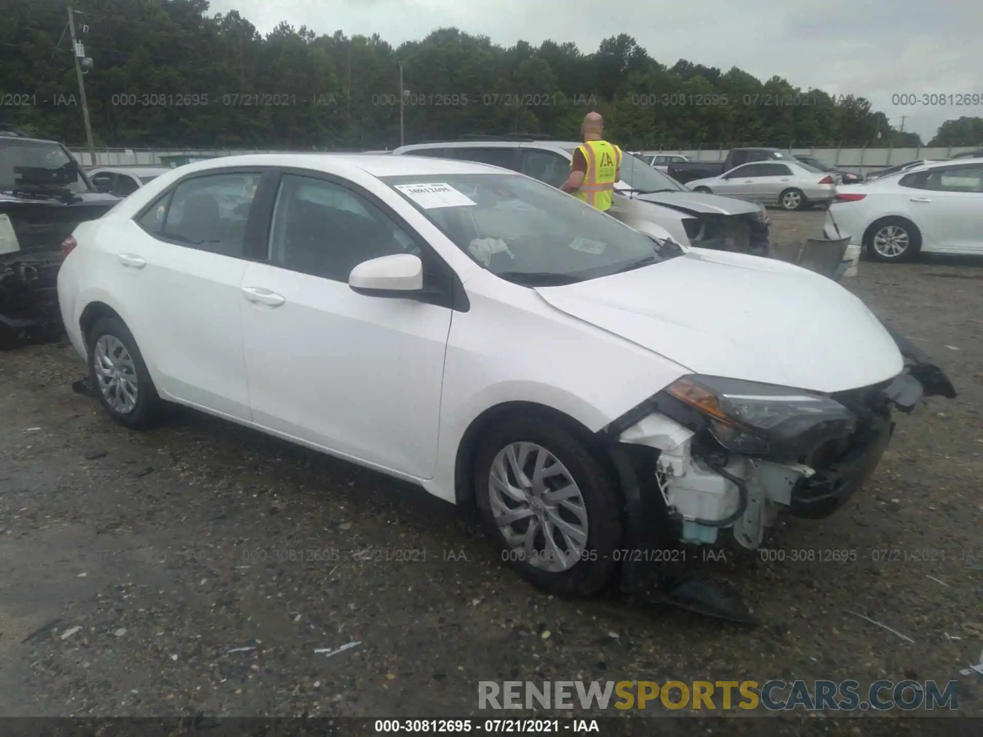 1 Photograph of a damaged car 2T1BURHE4KC141728 TOYOTA COROLLA 2019