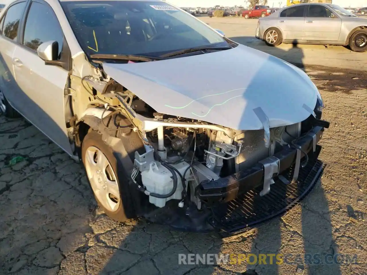 9 Photograph of a damaged car 2T1BURHE4KC141969 TOYOTA COROLLA 2019