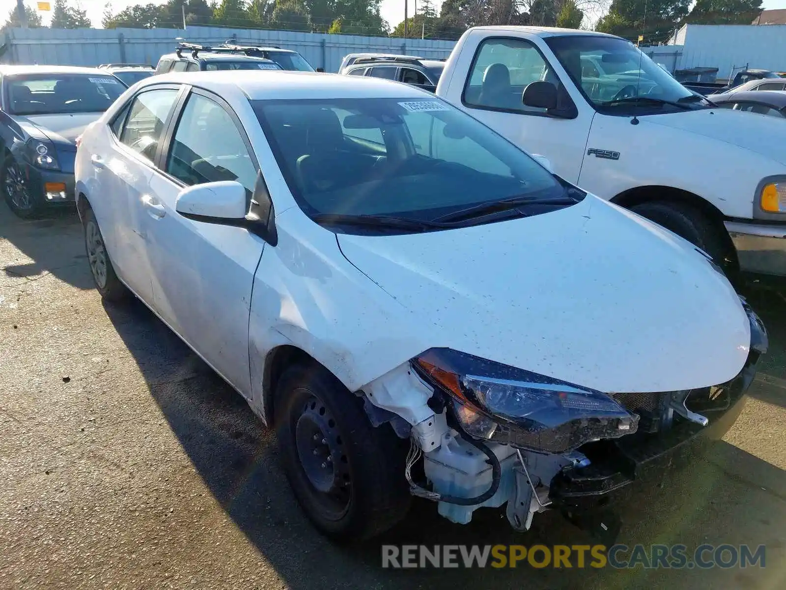 1 Photograph of a damaged car 2T1BURHE4KC142085 TOYOTA COROLLA 2019