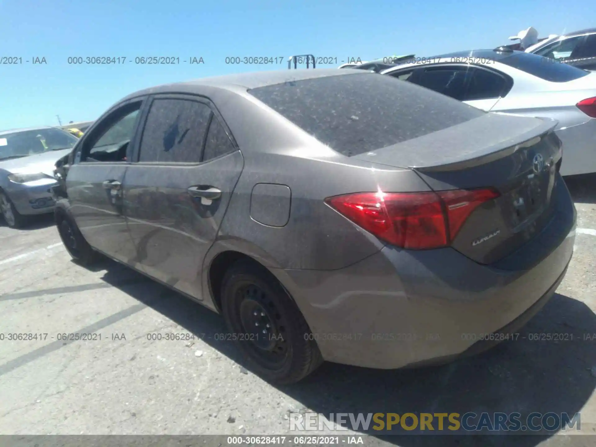 3 Photograph of a damaged car 2T1BURHE4KC143429 TOYOTA COROLLA 2019