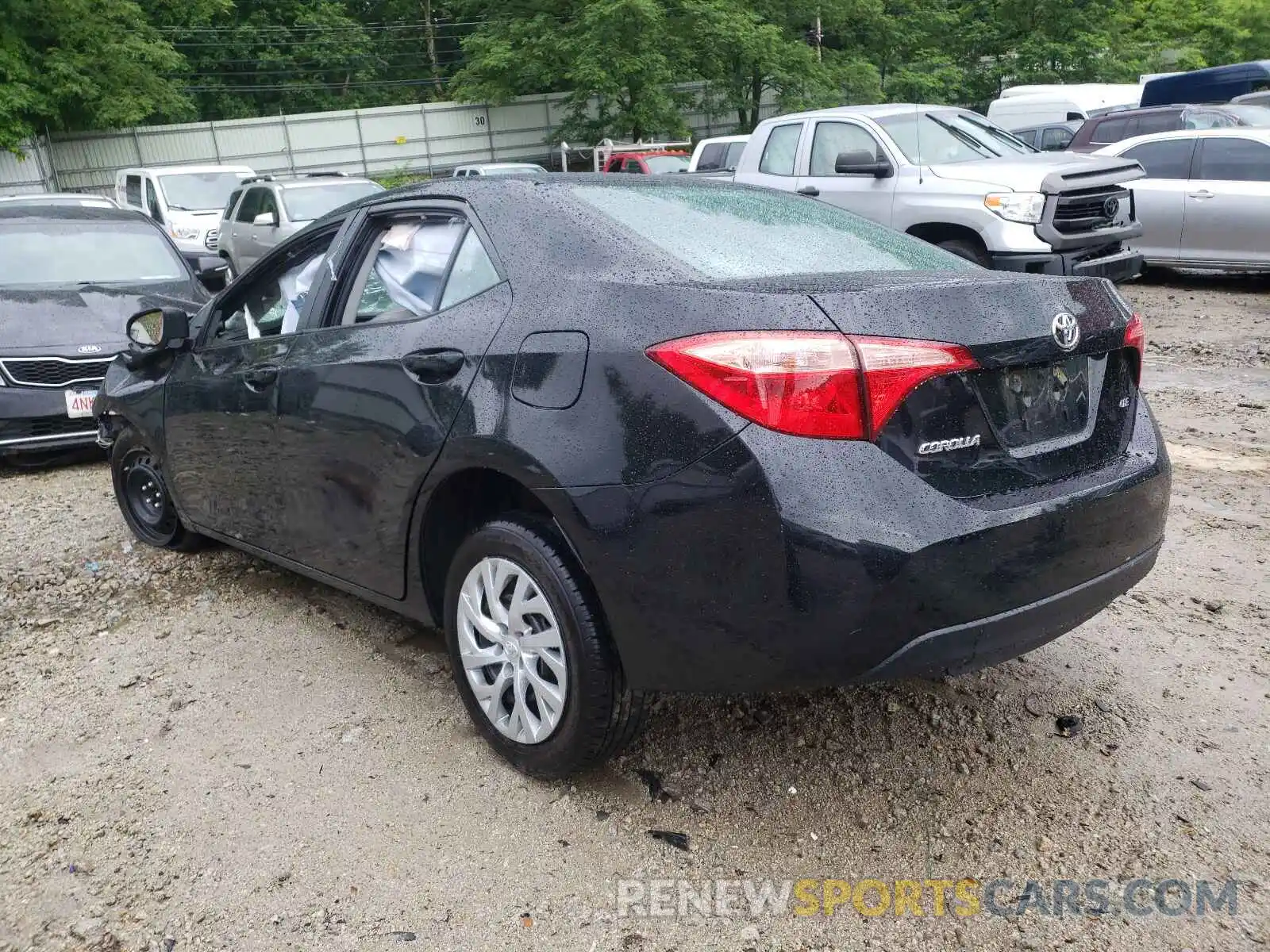 3 Photograph of a damaged car 2T1BURHE4KC143706 TOYOTA COROLLA 2019