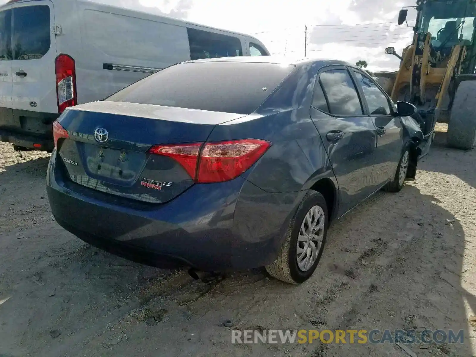 4 Photograph of a damaged car 2T1BURHE4KC143950 TOYOTA COROLLA 2019