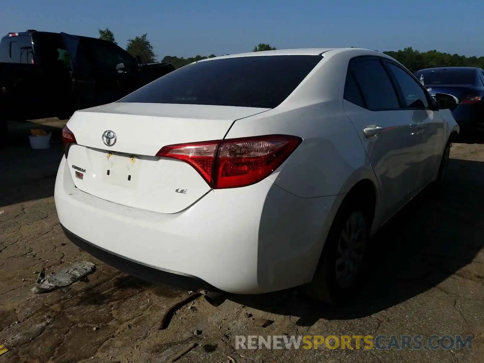 4 Photograph of a damaged car 2T1BURHE4KC144693 TOYOTA COROLLA 2019