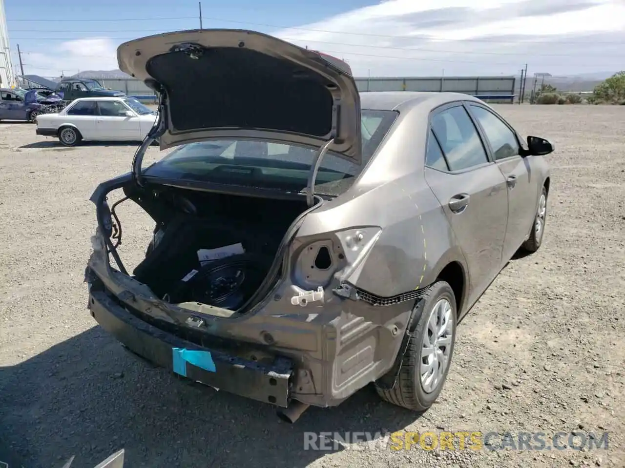 4 Photograph of a damaged car 2T1BURHE4KC145200 TOYOTA COROLLA 2019