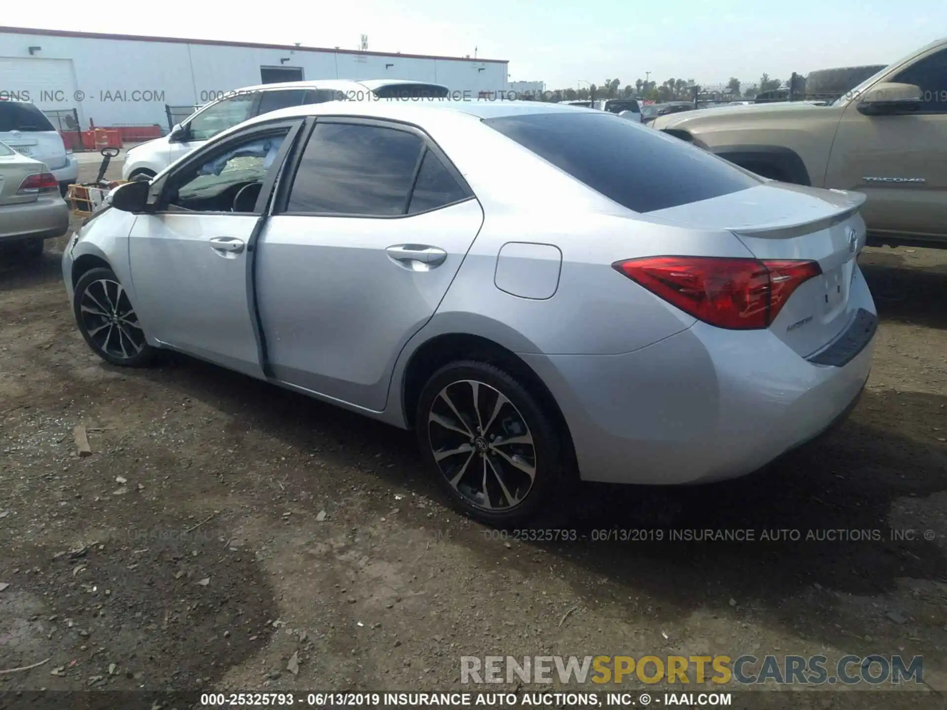 3 Photograph of a damaged car 2T1BURHE4KC145780 TOYOTA COROLLA 2019