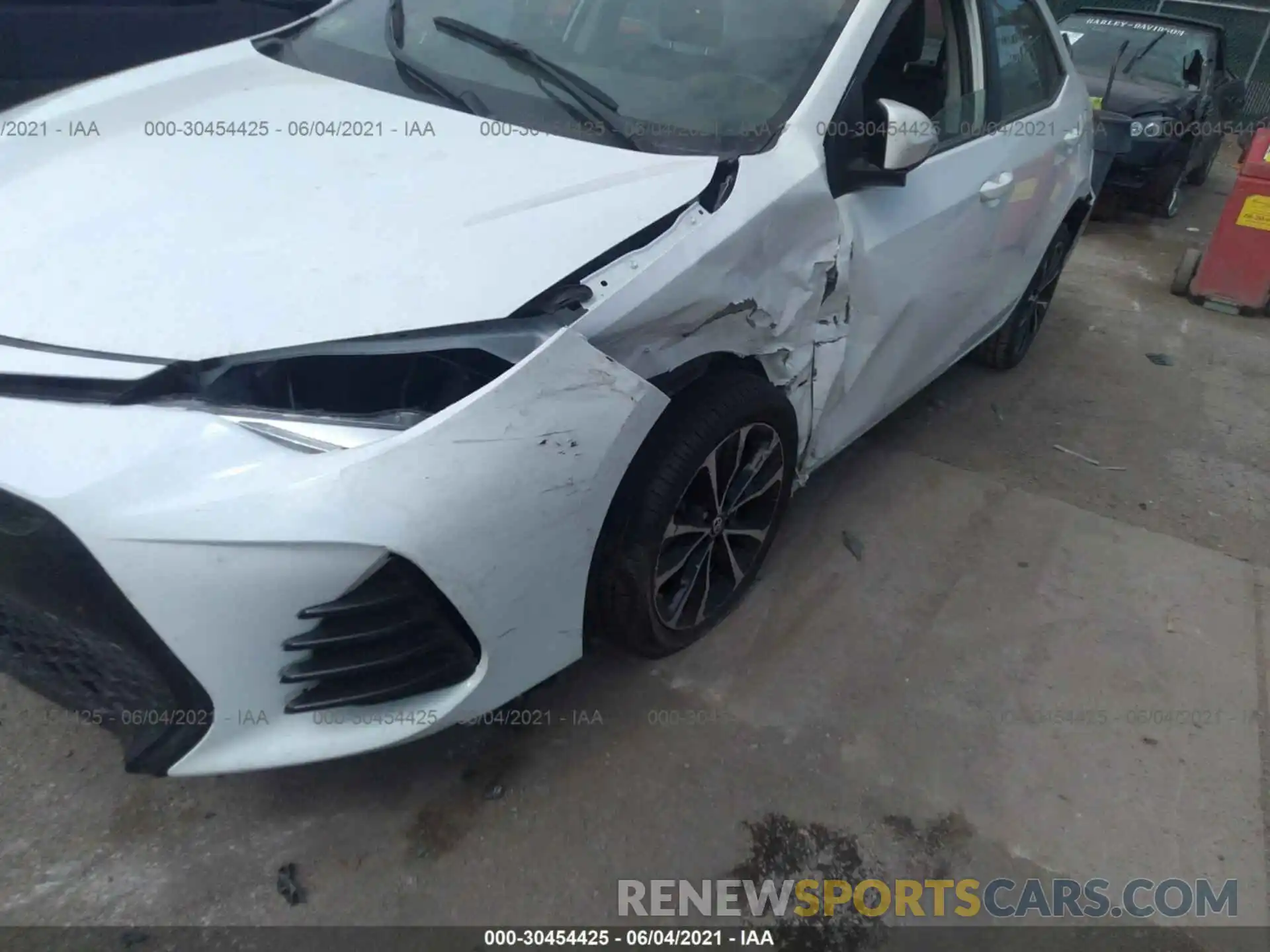 6 Photograph of a damaged car 2T1BURHE4KC146279 TOYOTA COROLLA 2019