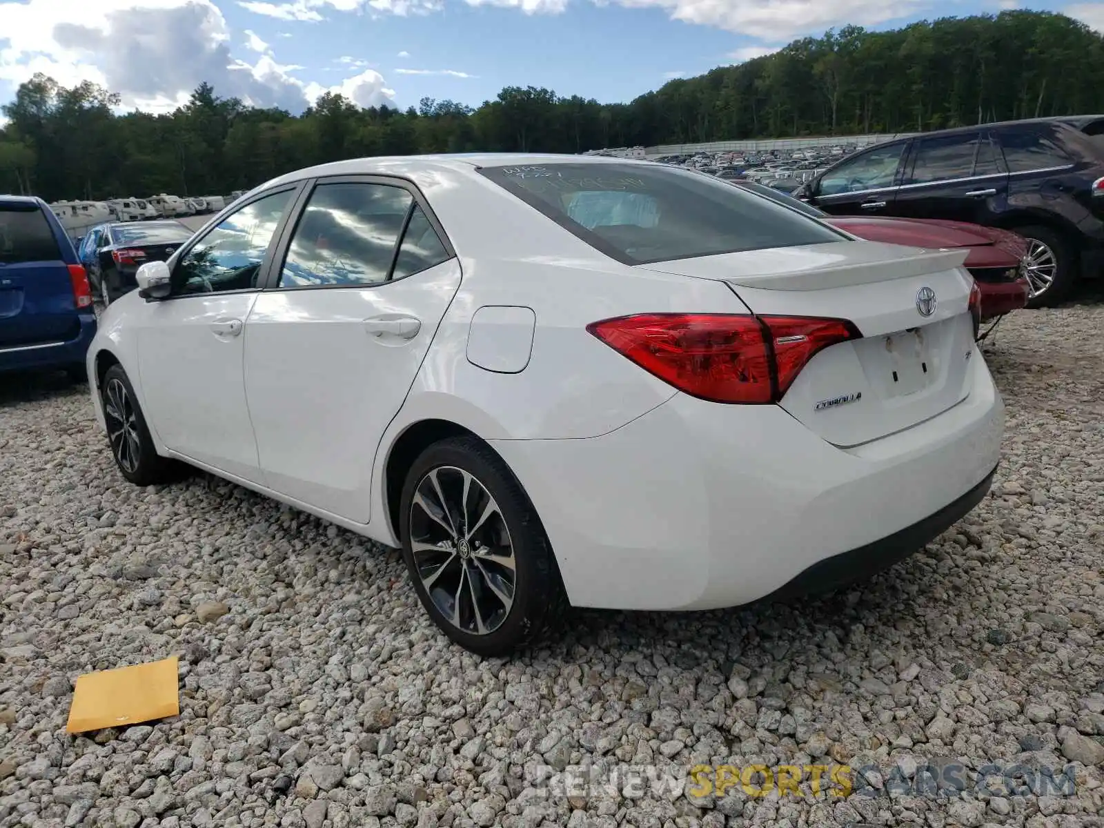 3 Photograph of a damaged car 2T1BURHE4KC146380 TOYOTA COROLLA 2019