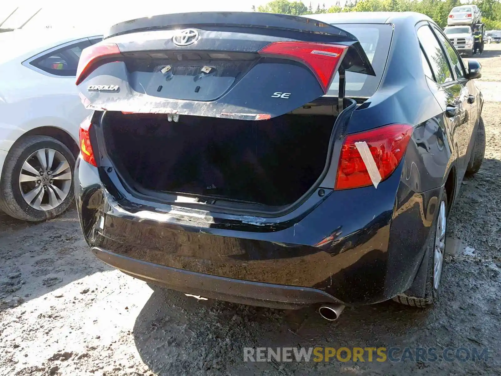 9 Photograph of a damaged car 2T1BURHE4KC146461 TOYOTA COROLLA 2019