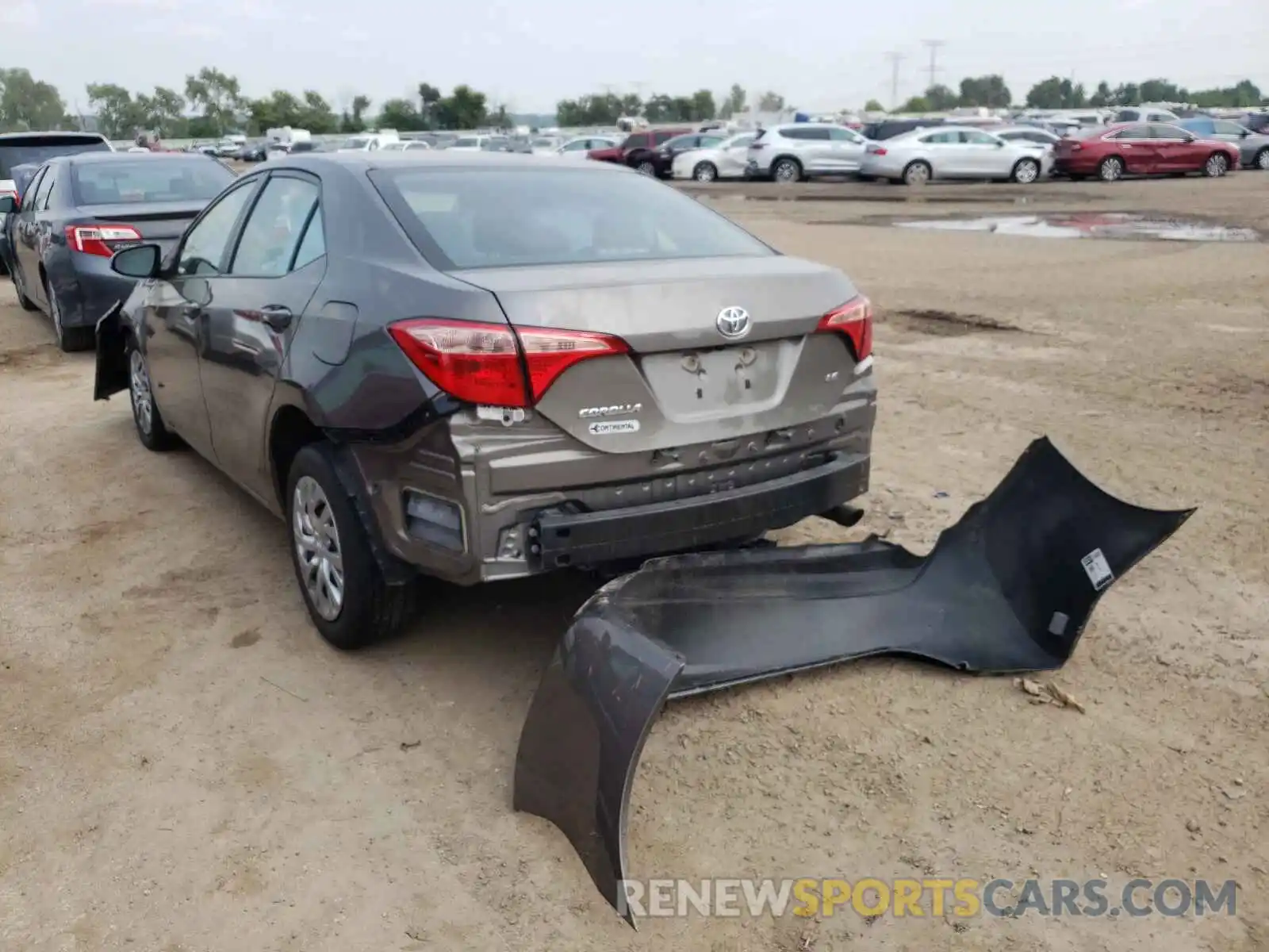 3 Photograph of a damaged car 2T1BURHE4KC146928 TOYOTA COROLLA 2019