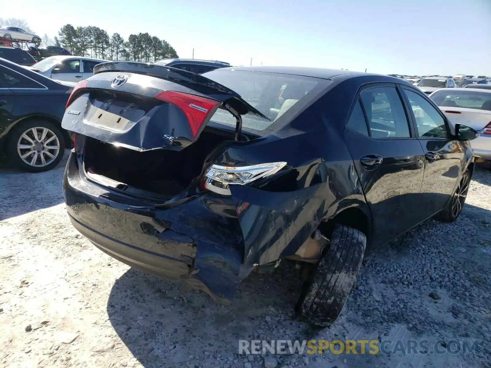 4 Photograph of a damaged car 2T1BURHE4KC146976 TOYOTA COROLLA 2019