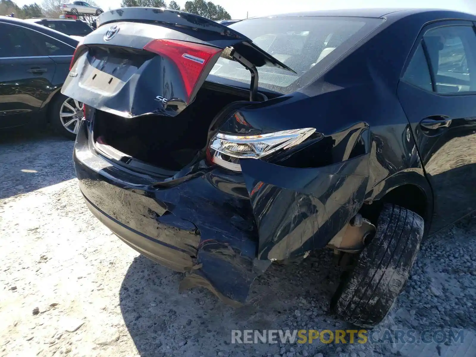 9 Photograph of a damaged car 2T1BURHE4KC146976 TOYOTA COROLLA 2019