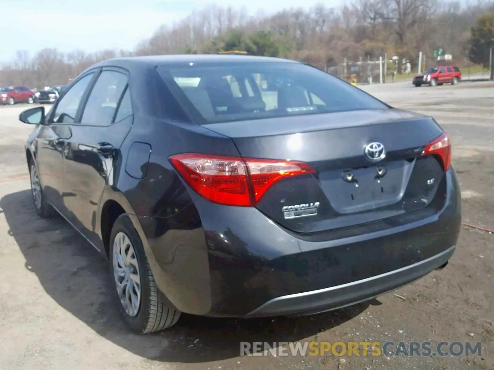 3 Photograph of a damaged car 2T1BURHE4KC147061 TOYOTA COROLLA 2019