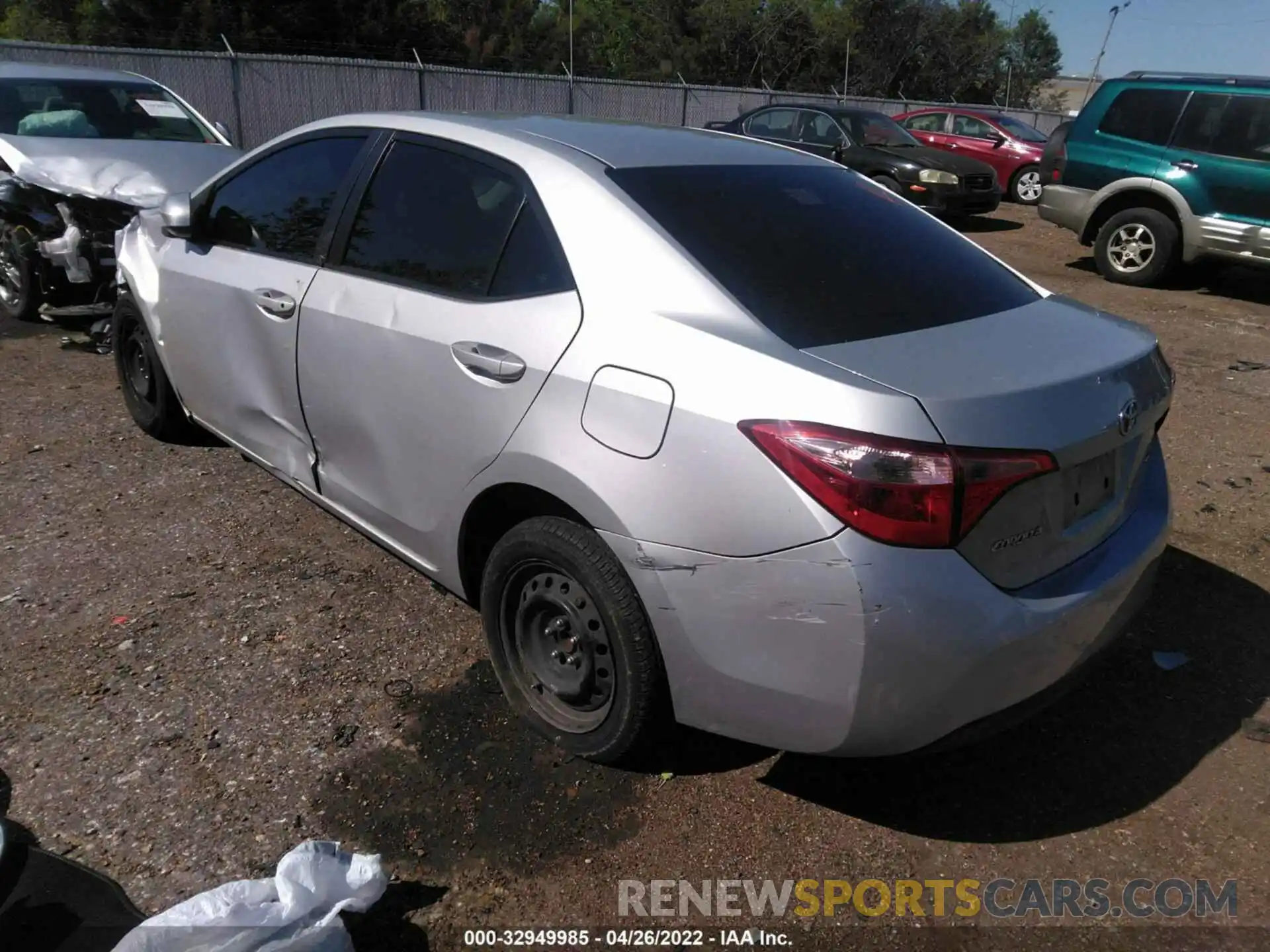 3 Photograph of a damaged car 2T1BURHE4KC147075 TOYOTA COROLLA 2019