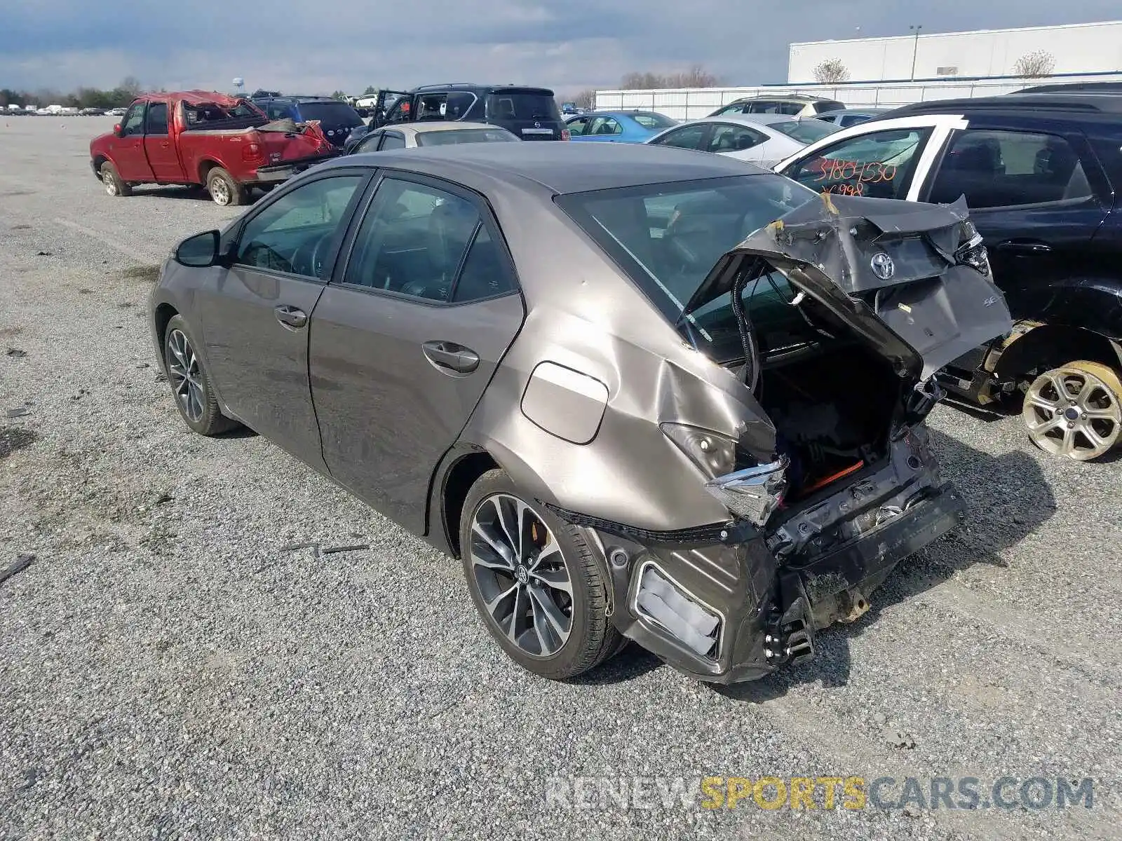 3 Photograph of a damaged car 2T1BURHE4KC147321 TOYOTA COROLLA 2019