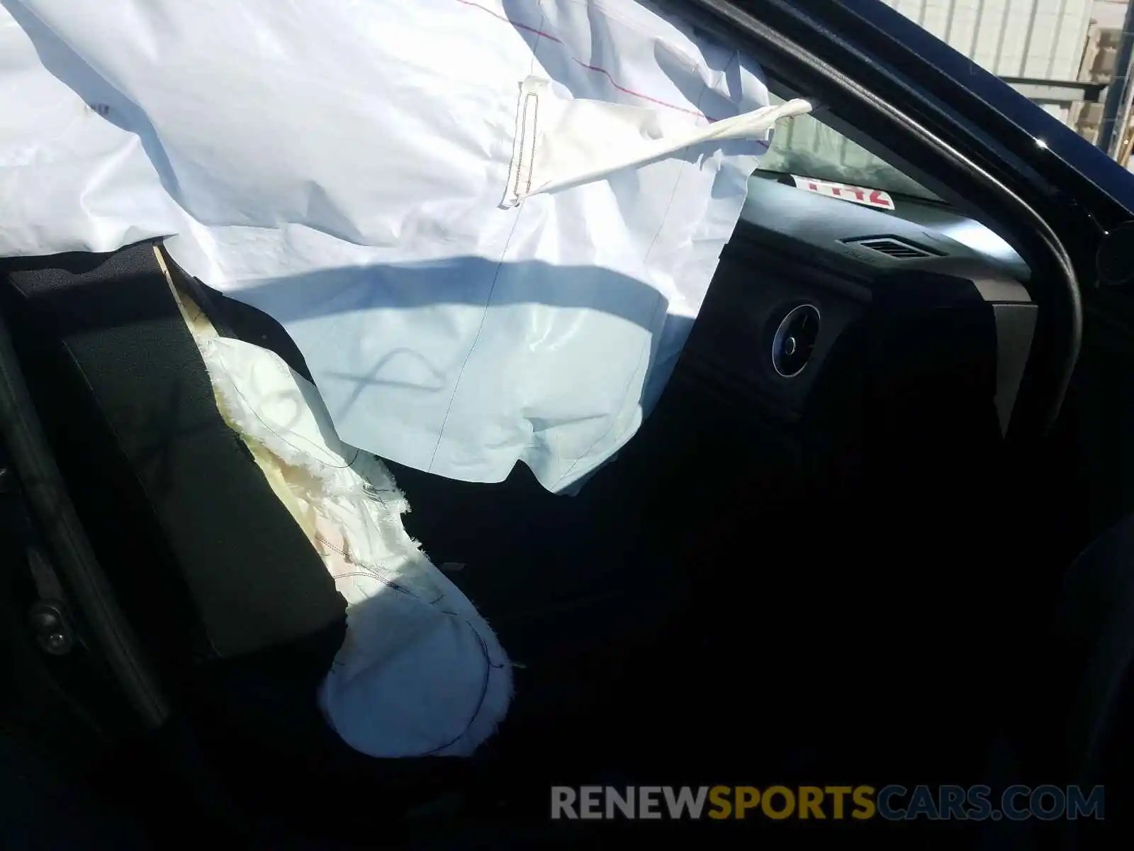 5 Photograph of a damaged car 2T1BURHE4KC147559 TOYOTA COROLLA 2019