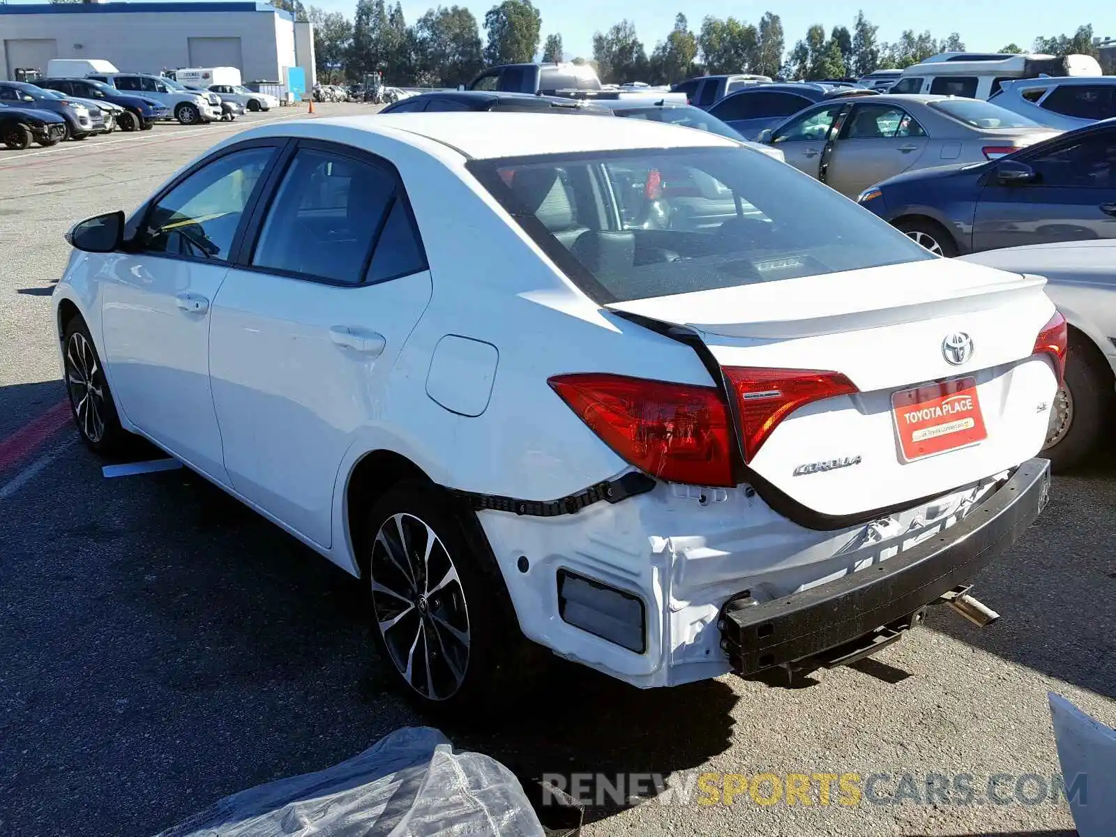 3 Photograph of a damaged car 2T1BURHE4KC147836 TOYOTA COROLLA 2019