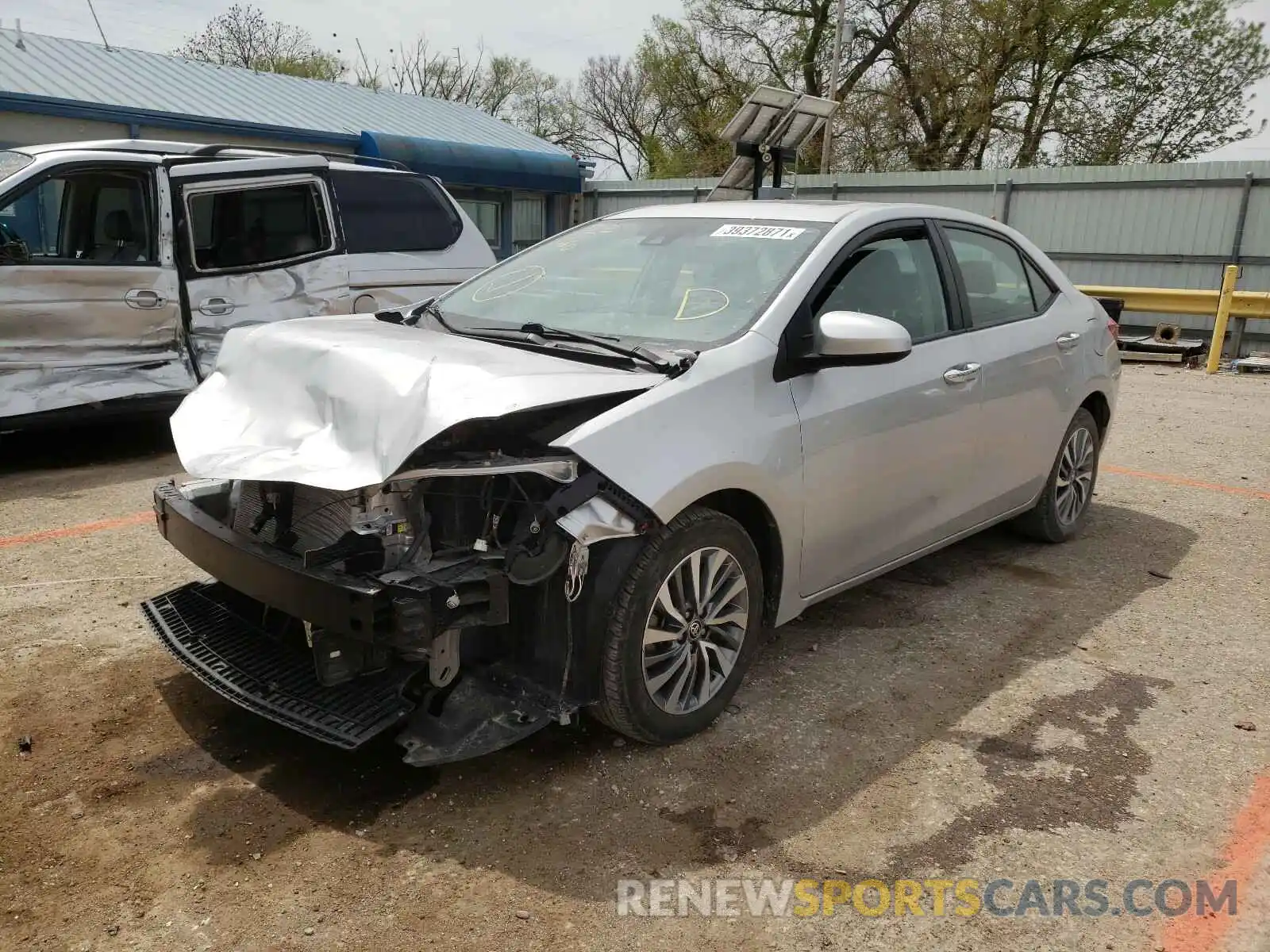 2 Фотография поврежденного автомобиля 2T1BURHE4KC148193 TOYOTA COROLLA 2019