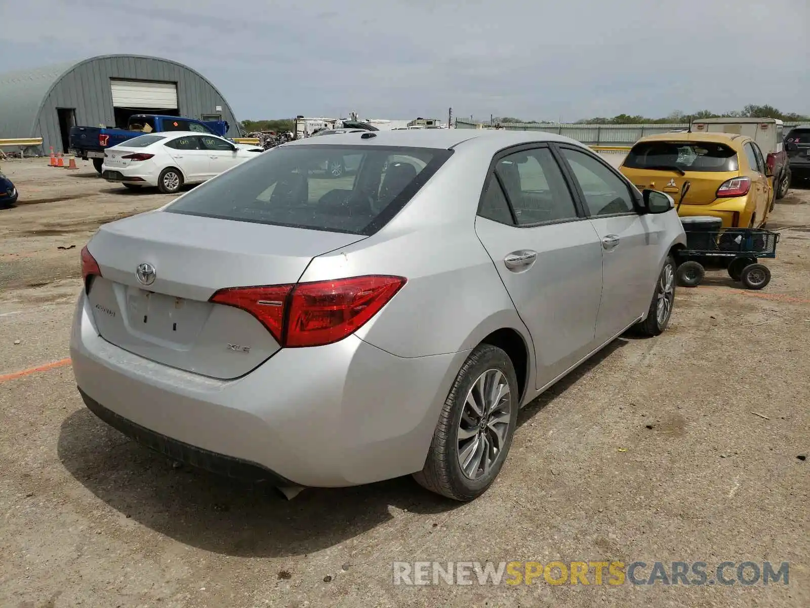 4 Photograph of a damaged car 2T1BURHE4KC148193 TOYOTA COROLLA 2019