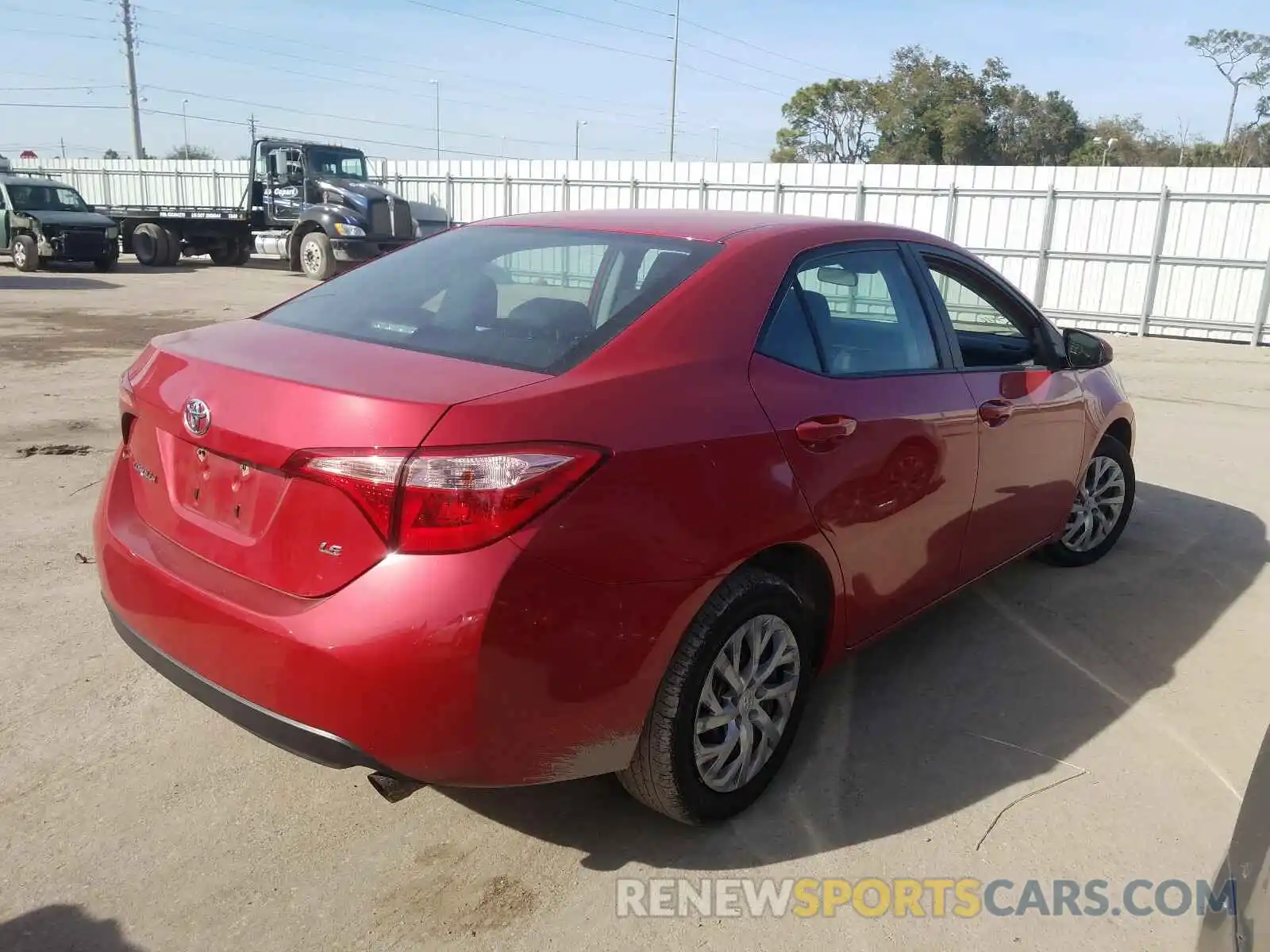 4 Photograph of a damaged car 2T1BURHE4KC149568 TOYOTA COROLLA 2019