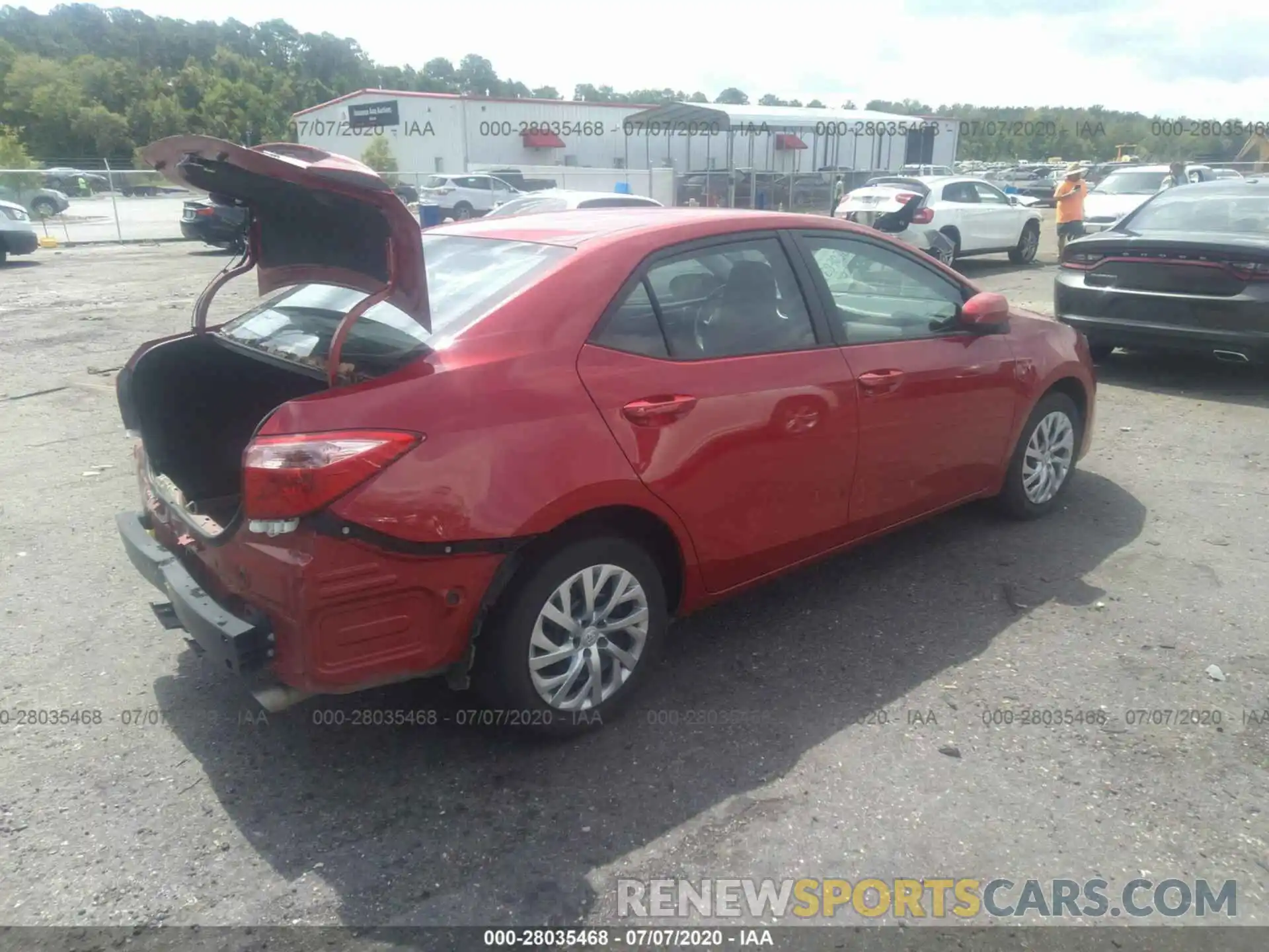 4 Photograph of a damaged car 2T1BURHE4KC149747 TOYOTA COROLLA 2019