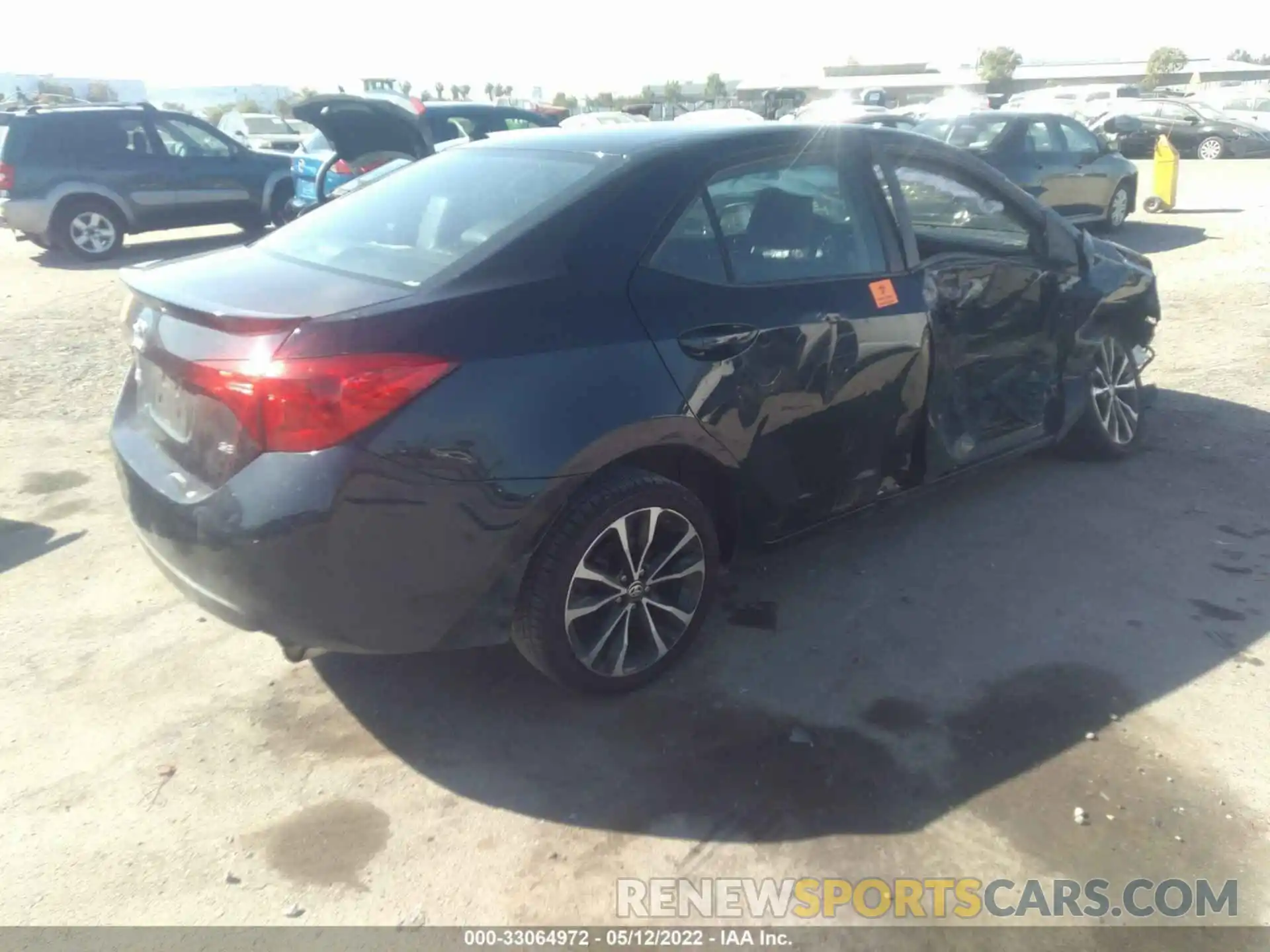 4 Photograph of a damaged car 2T1BURHE4KC149831 TOYOTA COROLLA 2019