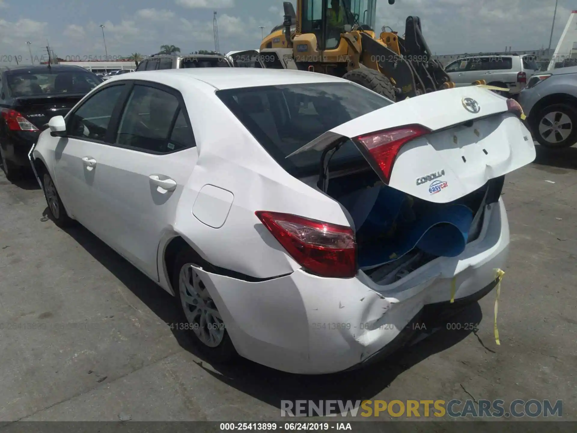 3 Photograph of a damaged car 2T1BURHE4KC150137 TOYOTA COROLLA 2019