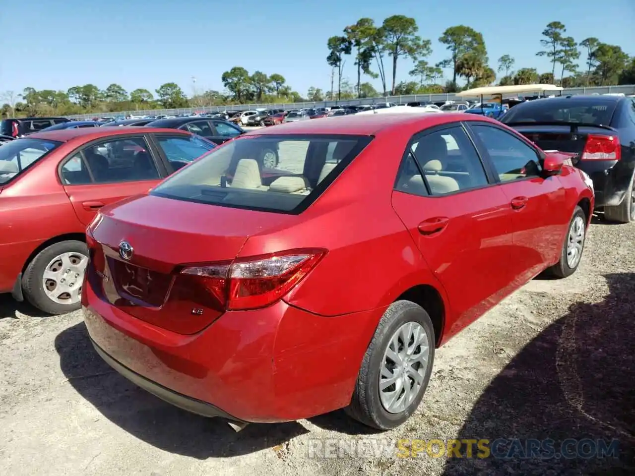 4 Photograph of a damaged car 2T1BURHE4KC151627 TOYOTA COROLLA 2019