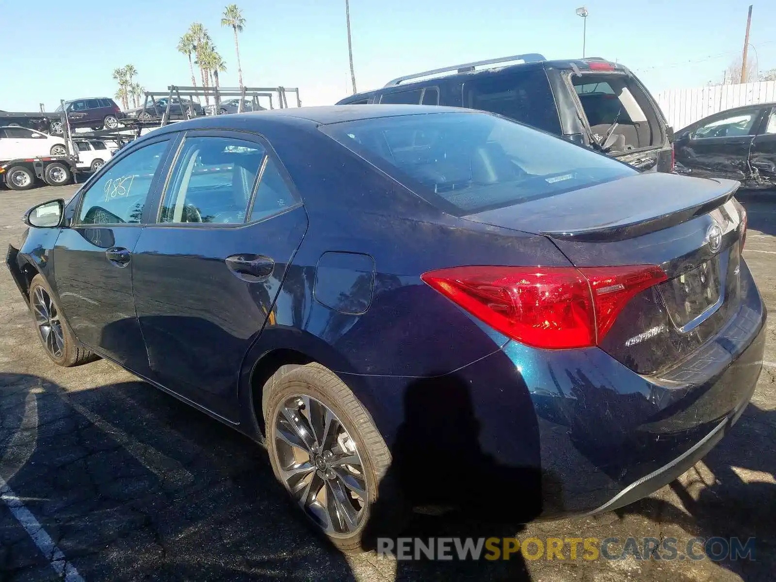 3 Photograph of a damaged car 2T1BURHE4KC151725 TOYOTA COROLLA 2019