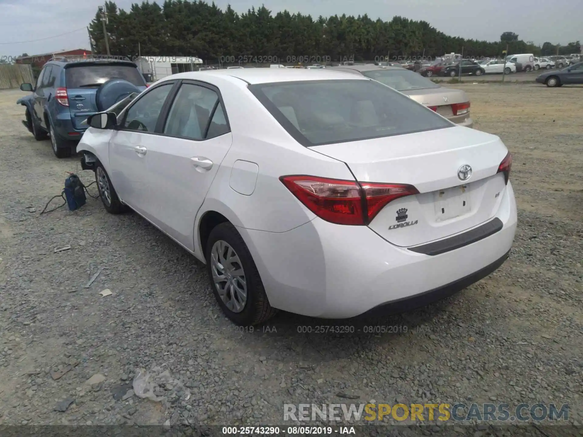 3 Photograph of a damaged car 2T1BURHE4KC152311 TOYOTA COROLLA 2019