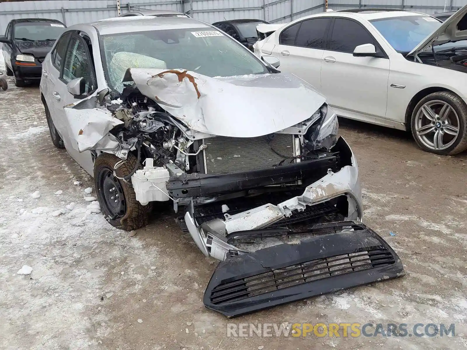 1 Photograph of a damaged car 2T1BURHE4KC152907 TOYOTA COROLLA 2019