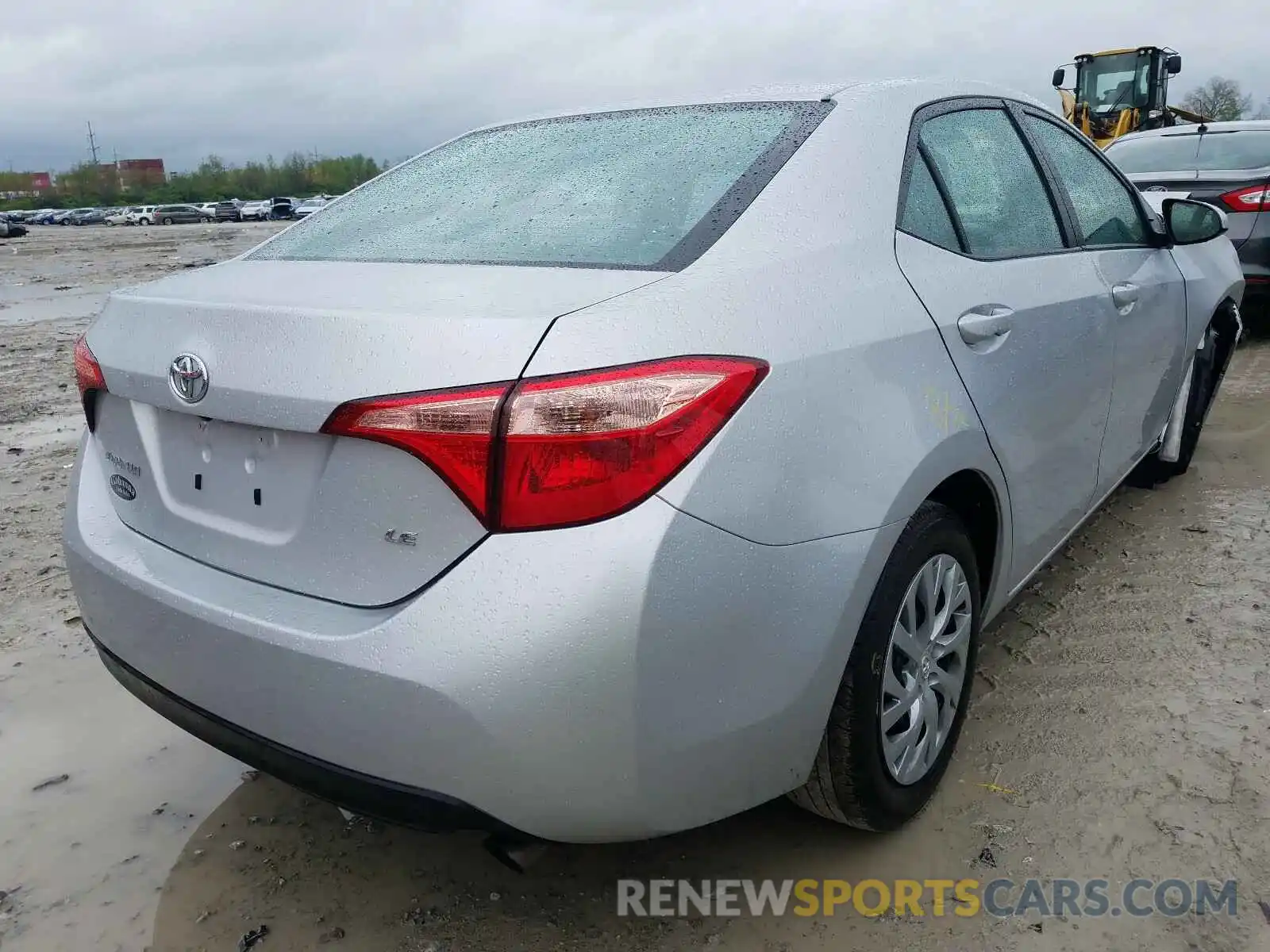 4 Photograph of a damaged car 2T1BURHE4KC153586 TOYOTA COROLLA 2019