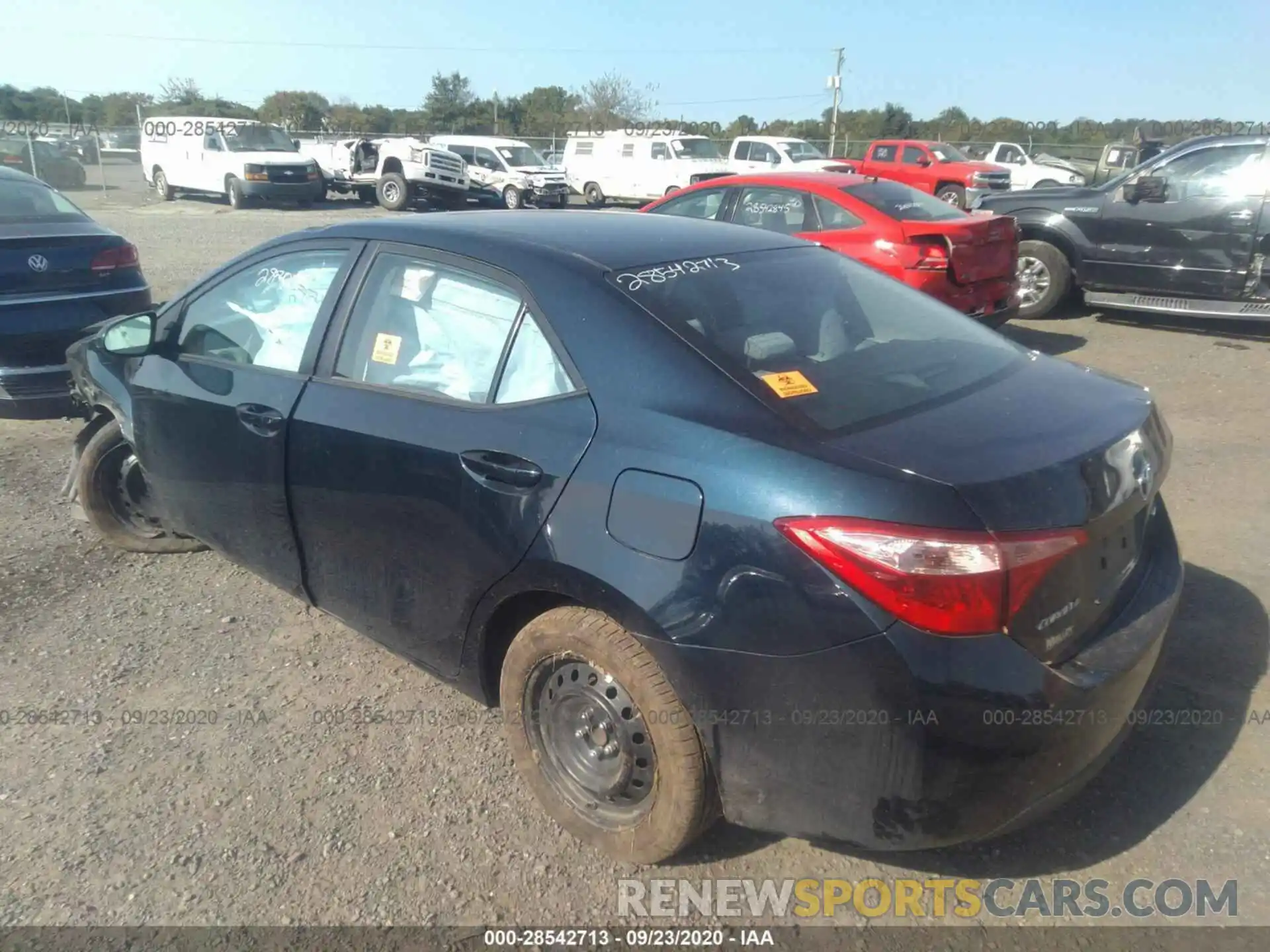 3 Photograph of a damaged car 2T1BURHE4KC153877 TOYOTA COROLLA 2019