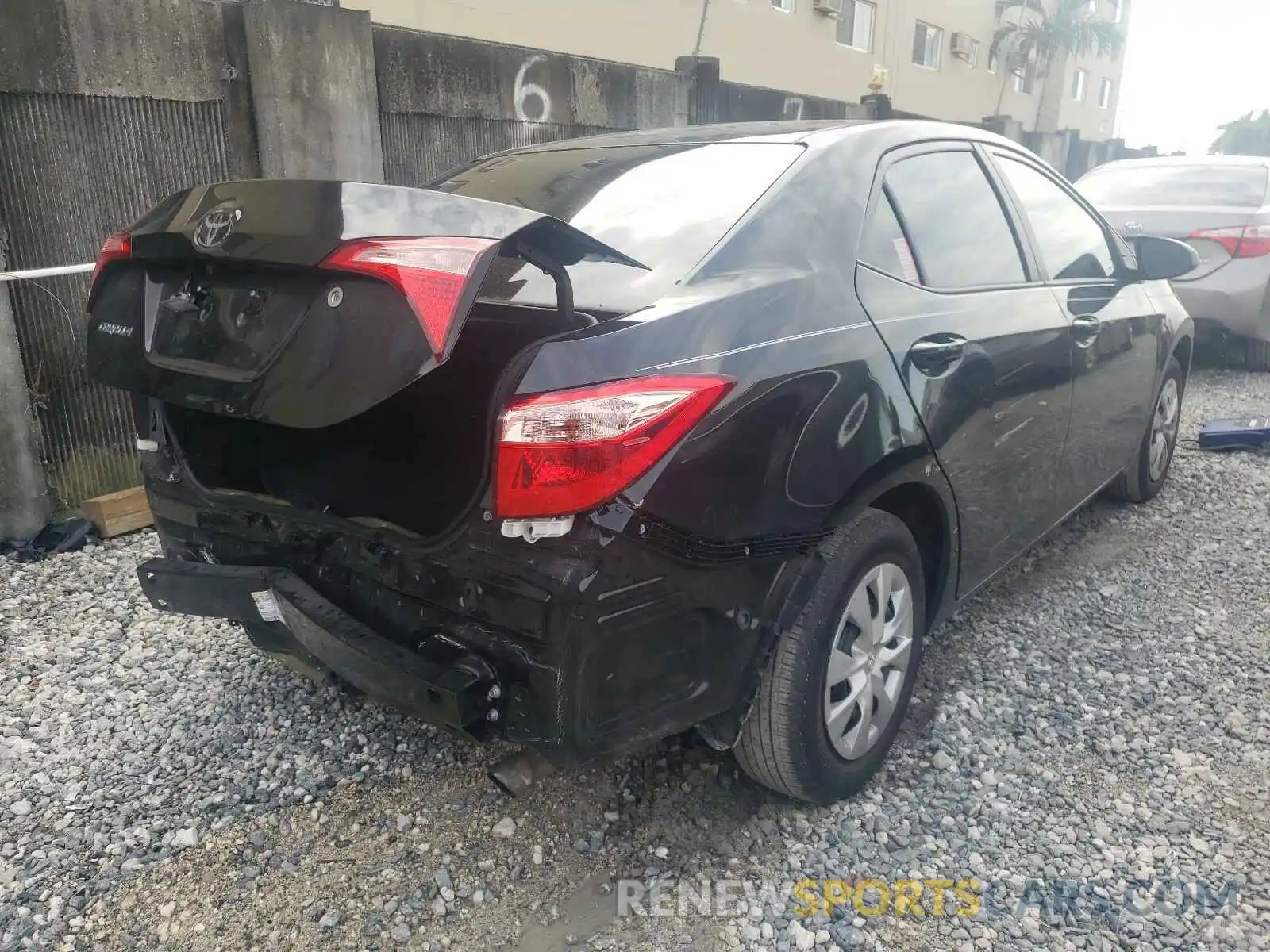 4 Photograph of a damaged car 2T1BURHE4KC154656 TOYOTA COROLLA 2019