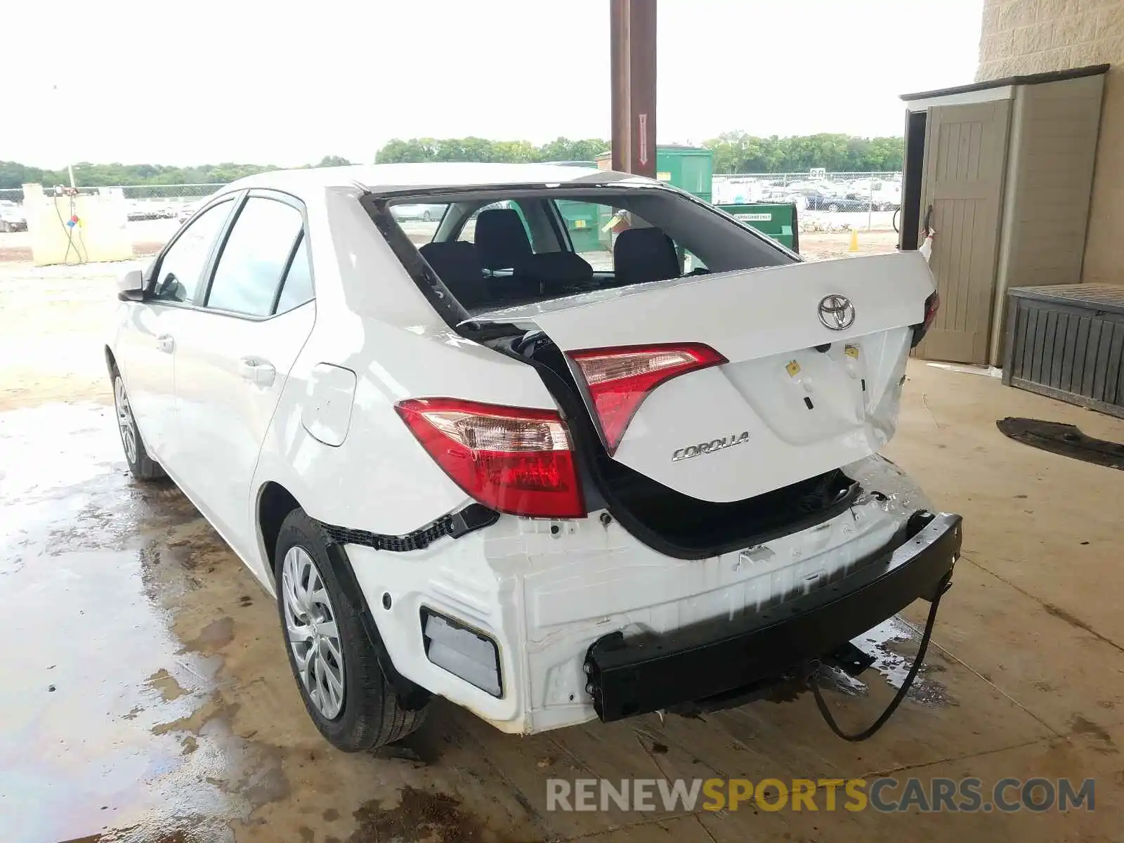 3 Photograph of a damaged car 2T1BURHE4KC154866 TOYOTA COROLLA 2019