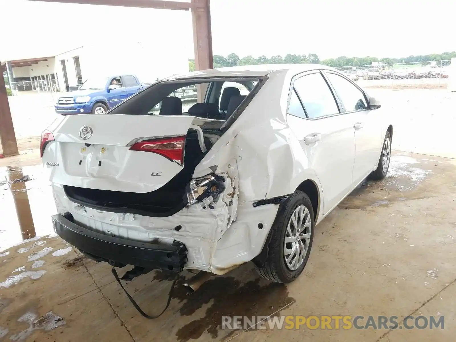 4 Photograph of a damaged car 2T1BURHE4KC154866 TOYOTA COROLLA 2019