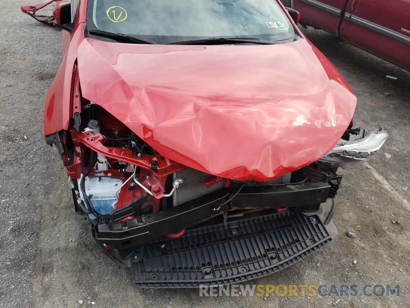 9 Photograph of a damaged car 2T1BURHE4KC155774 TOYOTA COROLLA 2019