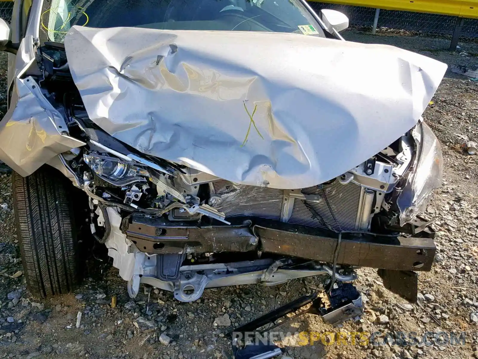 9 Photograph of a damaged car 2T1BURHE4KC156519 TOYOTA COROLLA 2019