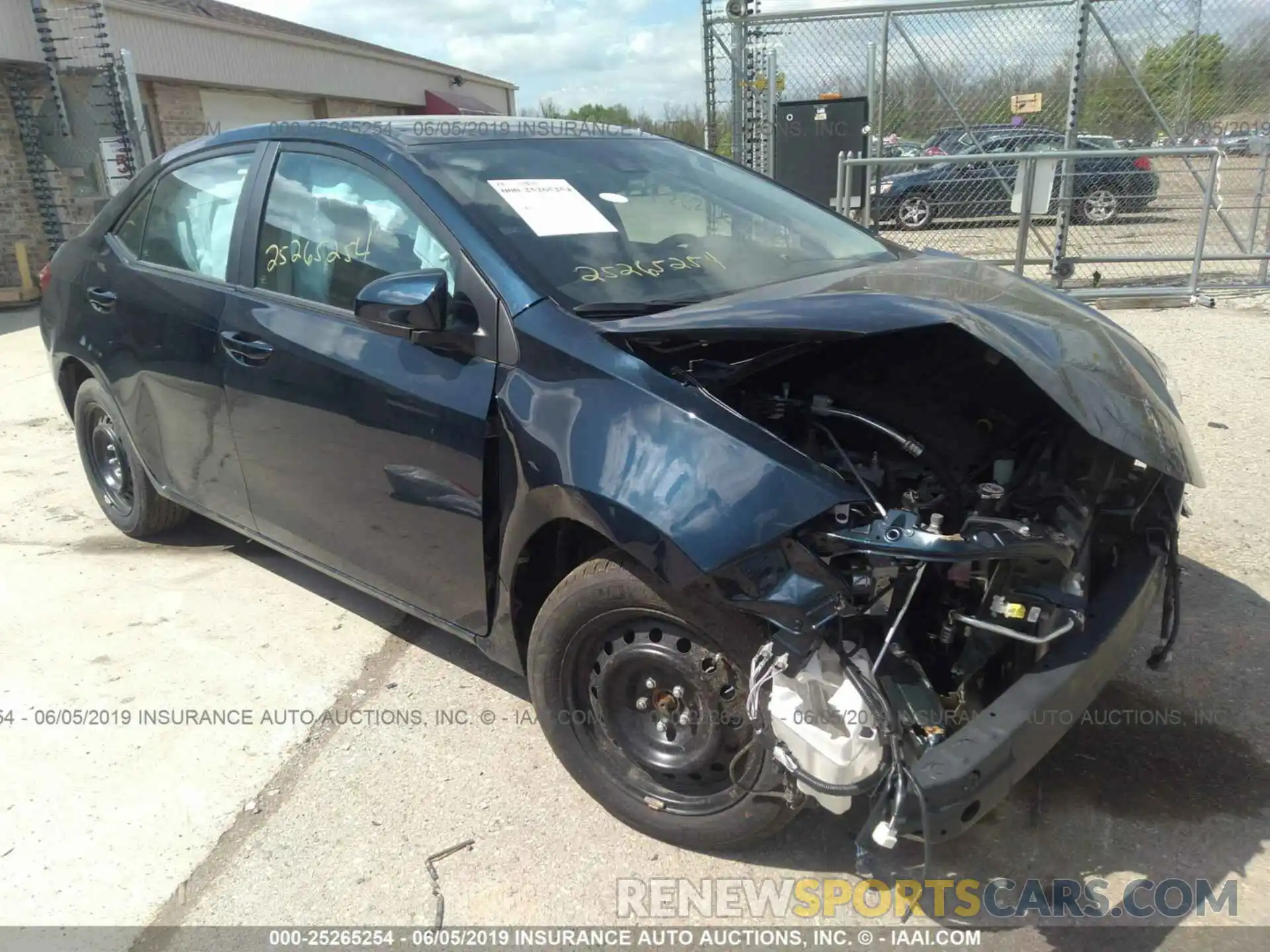 1 Photograph of a damaged car 2T1BURHE4KC157041 TOYOTA COROLLA 2019