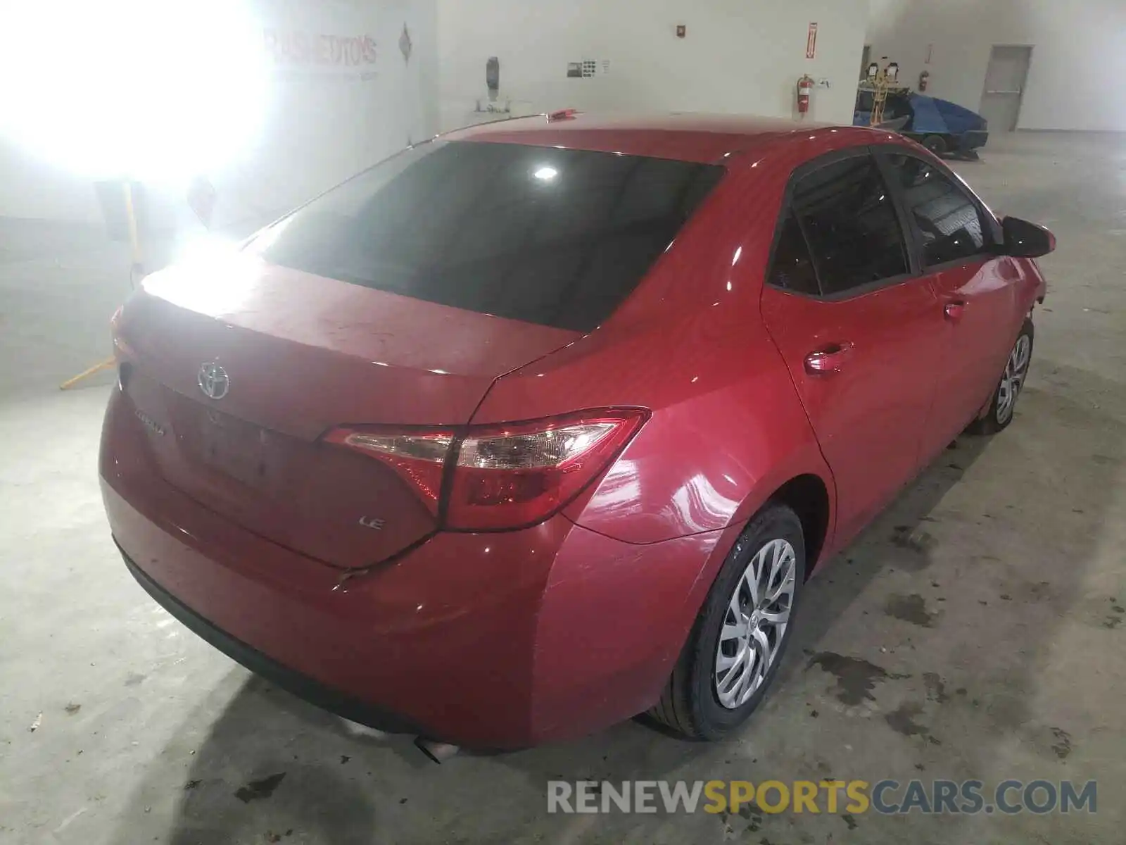 4 Photograph of a damaged car 2T1BURHE4KC157654 TOYOTA COROLLA 2019