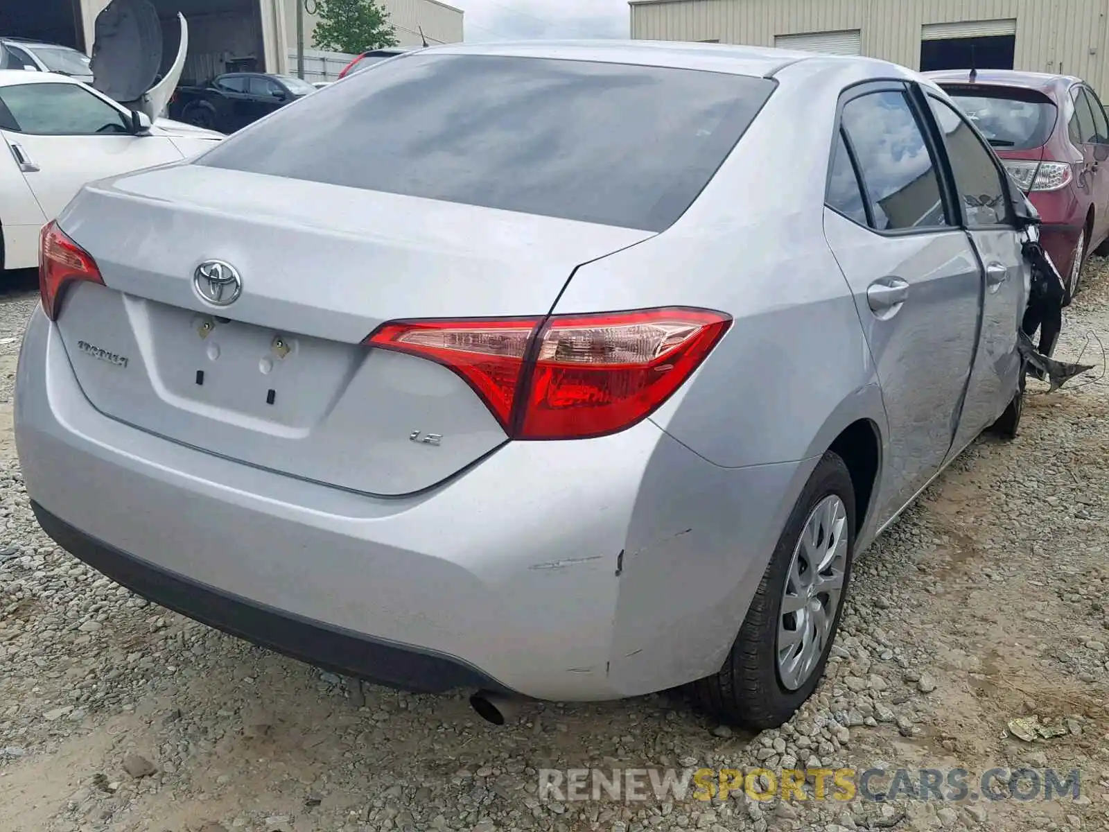 4 Photograph of a damaged car 2T1BURHE4KC158397 TOYOTA COROLLA 2019