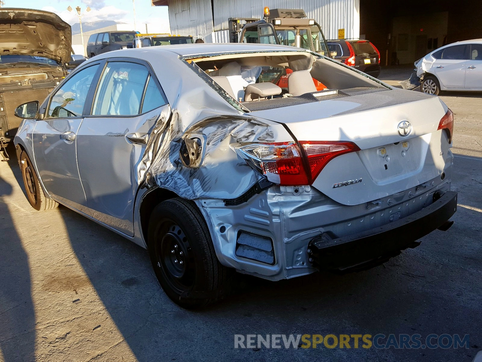 3 Photograph of a damaged car 2T1BURHE4KC158691 TOYOTA COROLLA 2019